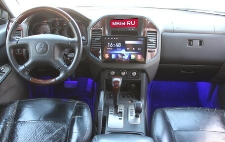 Mitsubishi Pajero III рестайлинг, 2004 год, 877 000 рублей, 7 фотография
