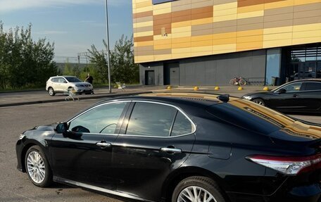 Toyota Camry, 2018 год, 2 450 000 рублей, 9 фотография