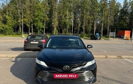 Toyota Camry, 2018 год, 2 450 000 рублей, 3 фотография