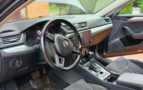 Skoda Superb III рестайлинг, 2018 год, 1 420 000 рублей, 3 фотография