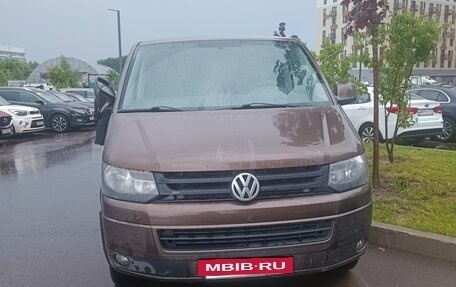 Volkswagen Caravelle T5, 2011 год, 1 480 000 рублей, 2 фотография