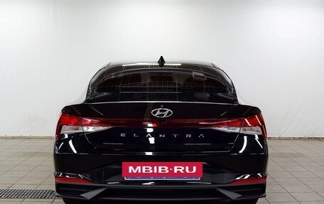 Hyundai Elantra, 2021 год, 1 680 000 рублей, 7 фотография