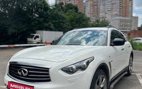 Infiniti QX70, 2015 год, 2 550 000 рублей, 2 фотография