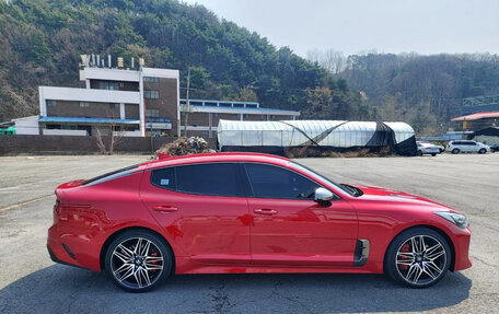 KIA Stinger I, 2022 год, 2 210 000 рублей, 6 фотография