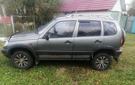 Chevrolet Niva I рестайлинг, 2005 год, 105 000 рублей, 4 фотография
