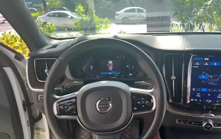 Volvo XC60 II, 2022 год, 2 890 000 рублей, 10 фотография