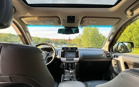 Toyota Land Cruiser Prado 150 рестайлинг 2, 2017 год, 4 790 000 рублей, 9 фотография