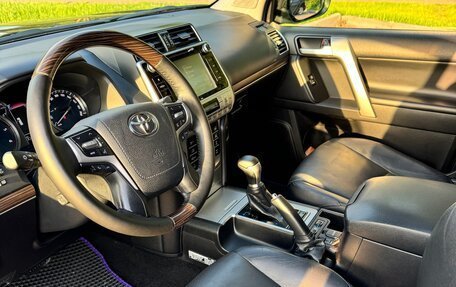 Toyota Land Cruiser Prado 150 рестайлинг 2, 2017 год, 4 790 000 рублей, 16 фотография