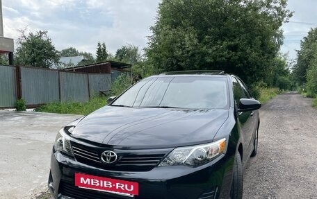 Toyota Camry, 2014 год, 1 477 000 рублей, 2 фотография
