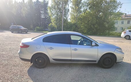 Renault Fluence I, 2010 год, 550 000 рублей, 2 фотография