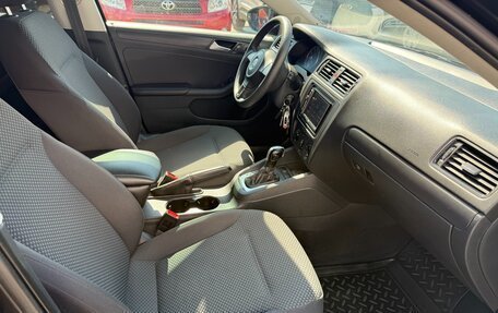 Volkswagen Jetta VI, 2013 год, 995 000 рублей, 13 фотография