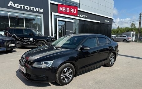 Volkswagen Jetta VI, 2013 год, 995 000 рублей, 12 фотография