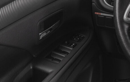 Mitsubishi Outlander III рестайлинг 3, 2013 год, 1 369 000 рублей, 10 фотография