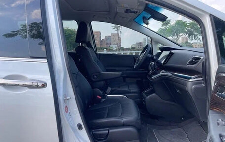 Honda Odyssey IV, 2021 год, 2 350 000 рублей, 10 фотография