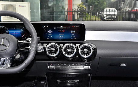 Mercedes-Benz CLA, 2022 год, 2 620 355 рублей, 9 фотография