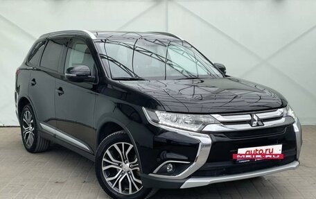 Mitsubishi Outlander III рестайлинг 3, 2016 год, 2 050 000 рублей, 11 фотография