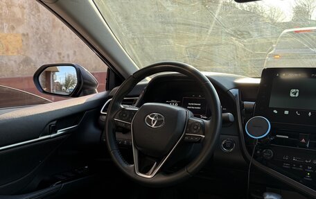Toyota Camry, 2023 год, 3 300 000 рублей, 10 фотография