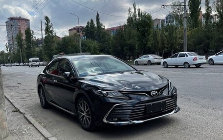 Toyota Camry, 2023 год, 3 300 000 рублей, 9 фотография