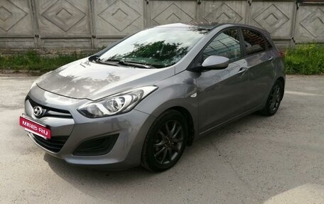 Hyundai i30 II рестайлинг, 2012 год, 950 000 рублей, 10 фотография