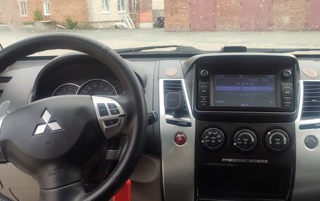 Mitsubishi Pajero Sport II рестайлинг, 2011 год, 1 280 000 рублей, 9 фотография