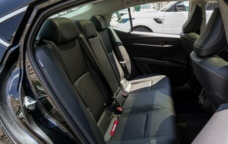 Toyota Camry, 2024 год, 3 960 000 рублей, 7 фотография