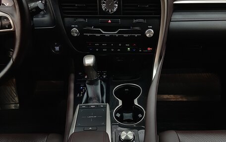 Lexus RX IV рестайлинг, 2019 год, 4 750 000 рублей, 20 фотография