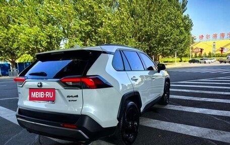 Toyota RAV4, 2022 год, 2 890 000 рублей, 4 фотография