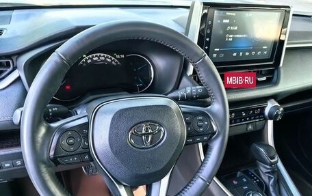 Toyota RAV4, 2022 год, 2 890 000 рублей, 8 фотография