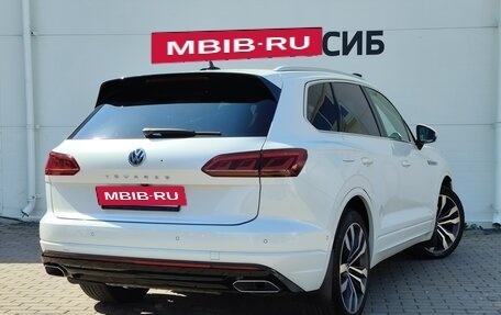 Volkswagen Touareg III, 2019 год, 4 750 000 рублей, 2 фотография