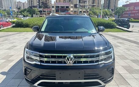 Volkswagen Teramont I, 2022 год, 3 140 000 рублей, 2 фотография