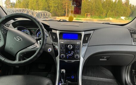 Hyundai Sonata VI, 2011 год, 1 280 000 рублей, 4 фотография