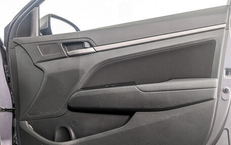 Hyundai Elantra VI рестайлинг, 2018 год, 1 335 000 рублей, 24 фотография