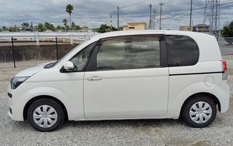 Toyota Spade, 2013 год, 750 000 рублей, 8 фотография
