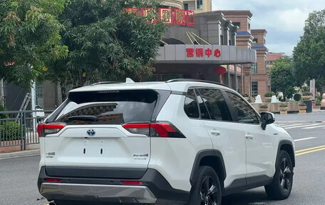 Toyota RAV4, 2021 год, 2 560 000 рублей, 3 фотография