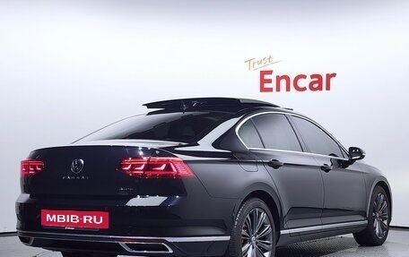 Volkswagen Passat B8 рестайлинг, 2021 год, 2 840 085 рублей, 2 фотография