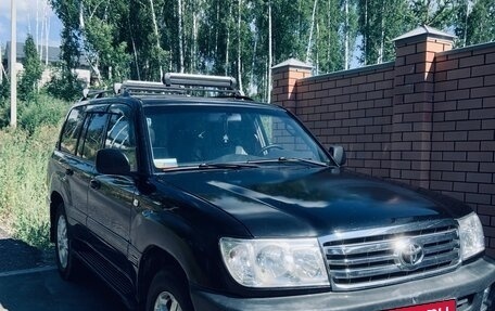 Toyota Land Cruiser 100 рестайлинг 2, 2004 год, 1 450 000 рублей, 2 фотография