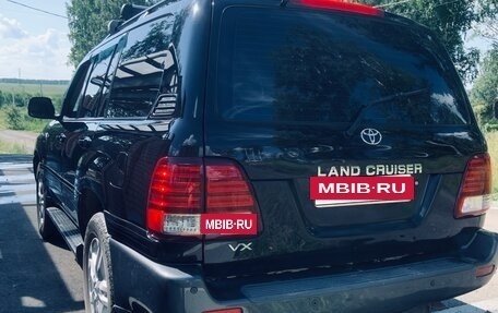 Toyota Land Cruiser 100 рестайлинг 2, 2004 год, 1 450 000 рублей, 4 фотография