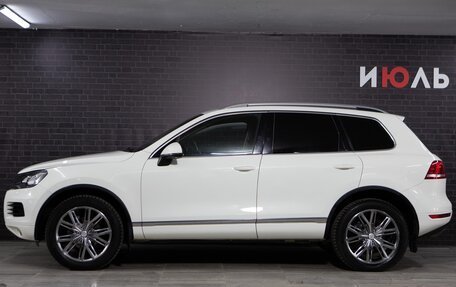 Volkswagen Touareg III, 2011 год, 1 976 000 рублей, 4 фотография