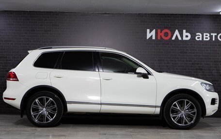 Volkswagen Touareg III, 2011 год, 1 976 000 рублей, 5 фотография