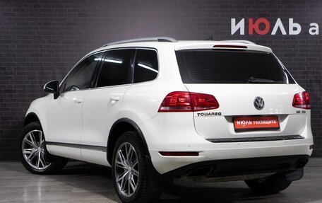 Volkswagen Touareg III, 2011 год, 1 976 000 рублей, 9 фотография