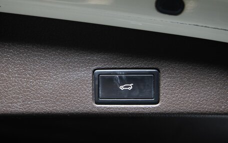 Volkswagen Touareg III, 2011 год, 1 976 000 рублей, 28 фотография