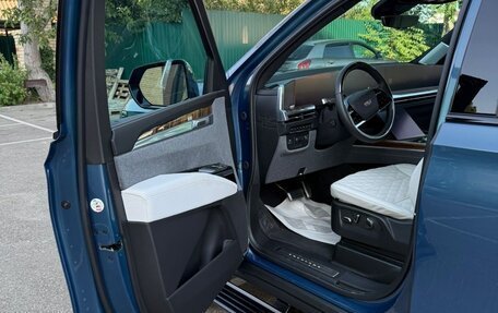 Cadillac Escalade V, 2025 год, 8 фотография