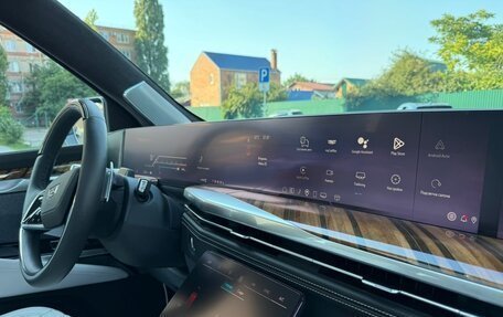 Cadillac Escalade V, 2025 год, 18 фотография