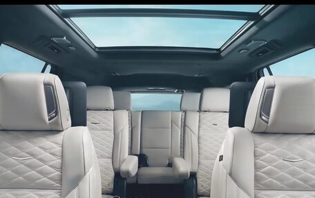 Cadillac Escalade V, 2025 год, 24 фотография
