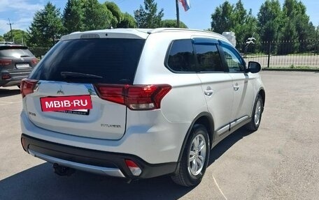 Mitsubishi Outlander III рестайлинг 3, 2015 год, 1 470 000 рублей, 4 фотография