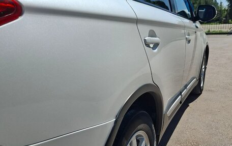 Mitsubishi Outlander III рестайлинг 3, 2015 год, 1 470 000 рублей, 9 фотография