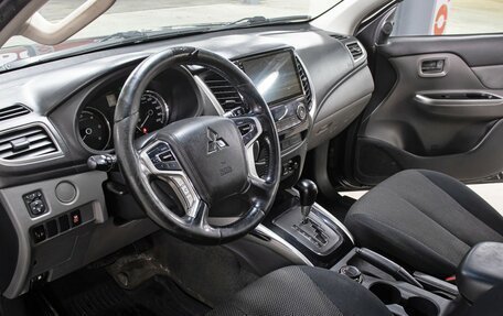 Mitsubishi L200 IV рестайлинг, 2017 год, 1 649 000 рублей, 16 фотография