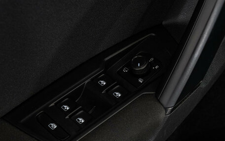 Volkswagen Tiguan II, 2020 год, 2 049 000 рублей, 17 фотография