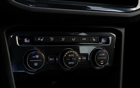 Volkswagen Tiguan II, 2020 год, 2 049 000 рублей, 15 фотография