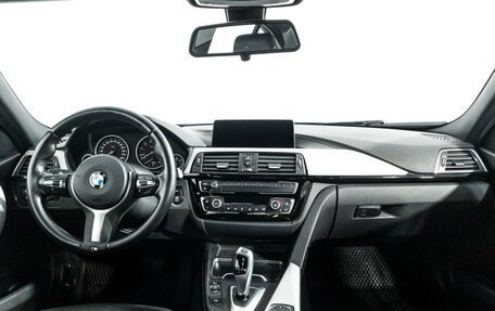 BMW 3 серия, 2018 год, 2 880 000 рублей, 13 фотография